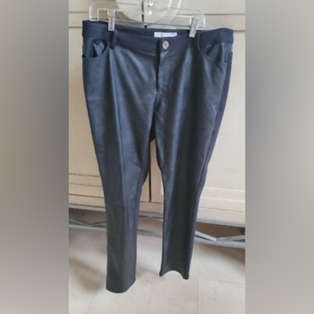 MICHAEL KORS BLACK FAUX LEATHER FRONT POLY BACK DRESS PANTS Gold HARDWARE
